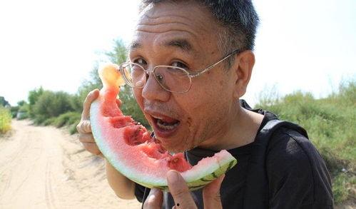 带你吃瓜奇葩男生,那些令人捧腹的“吃瓜”奇葩男生